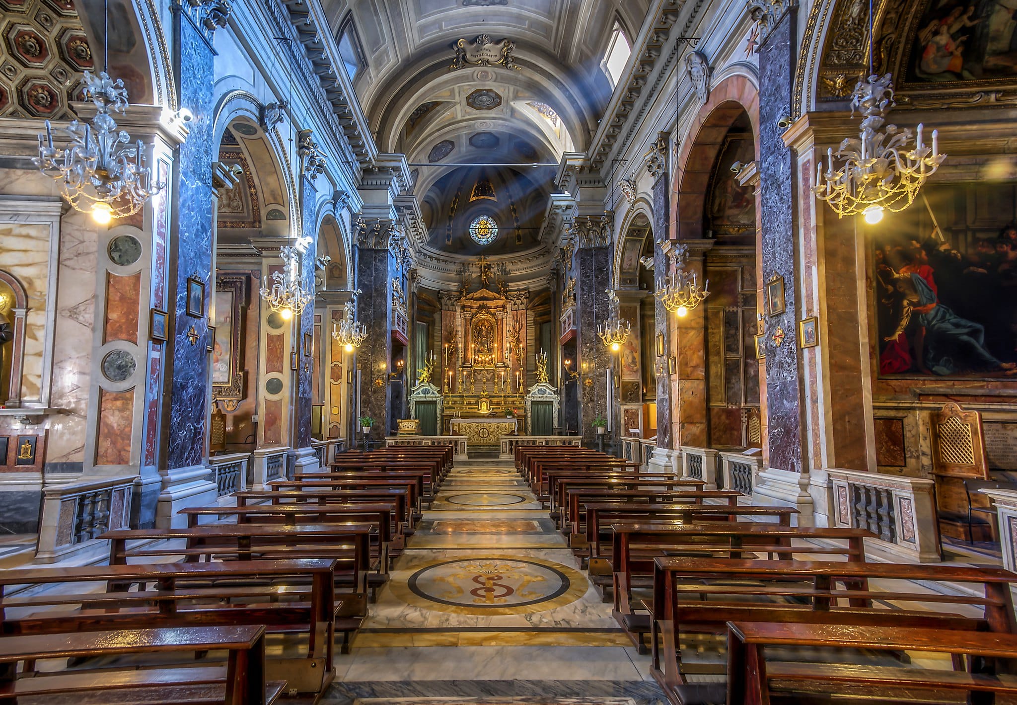 Santa Maria in Via, la iglesia con agua milagrosa de un pozo de agua. Descubre las 10 imperdibles iglesias católicas en Roma.