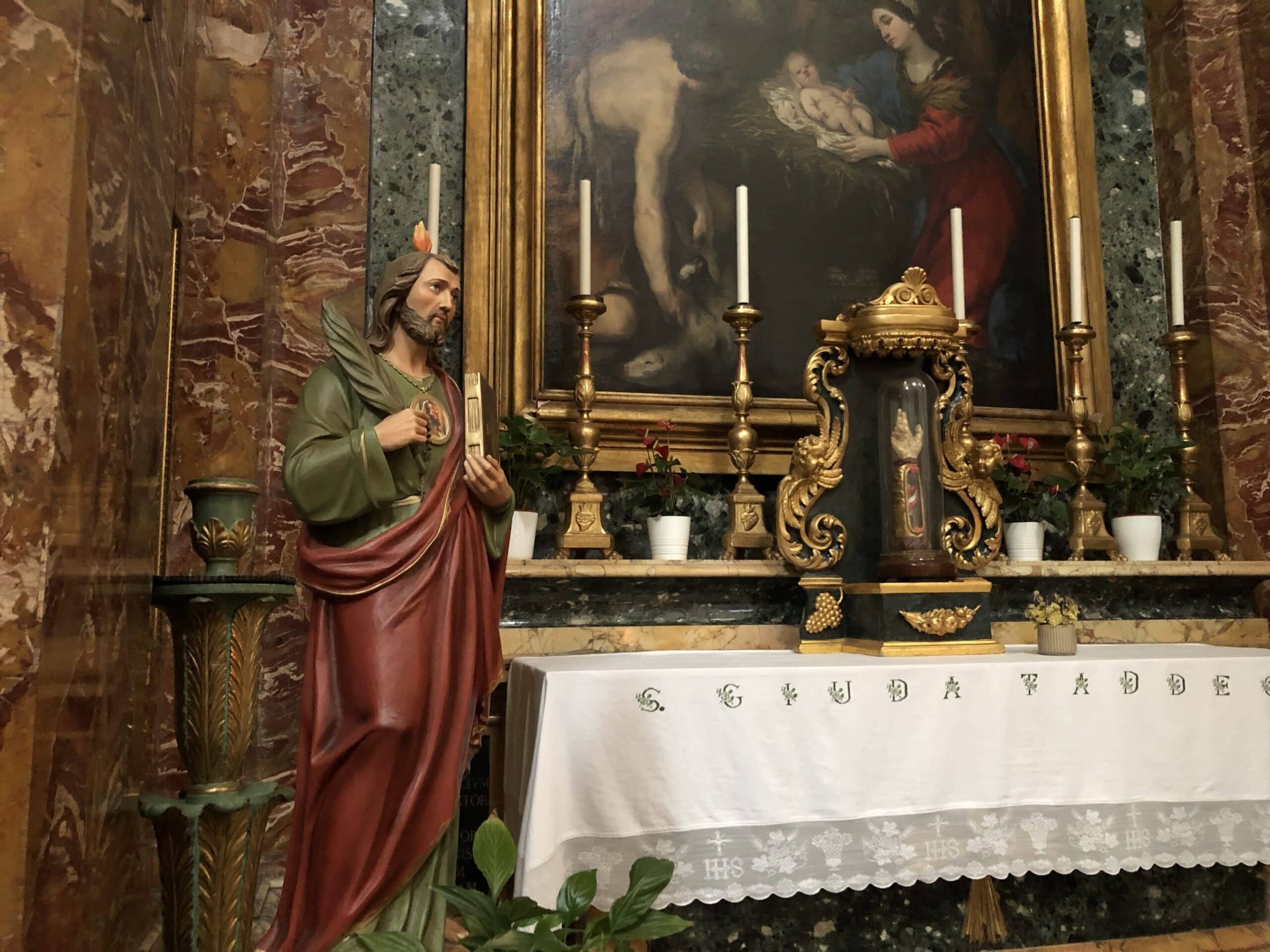 San Salvatore in Lauro, una Iglesia con reliquias de San Judas y el Padre Pio. Descubre las 10 imperdibles iglesias católicas en Roma.