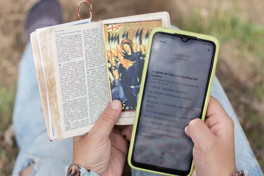 Top 13 Apps Católicas para tu Celular en 2025