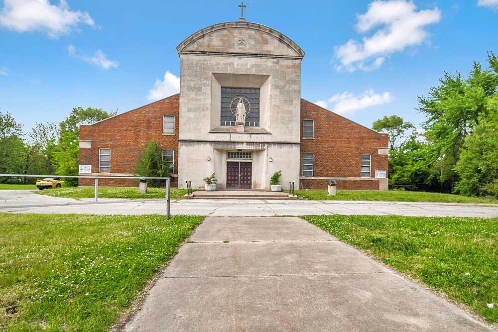 Santa María de la Asunción-León XIV-Horarios de Misa