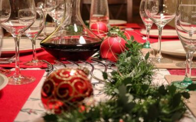 3 Oraciones para Bendecir la Mesa de Navidad