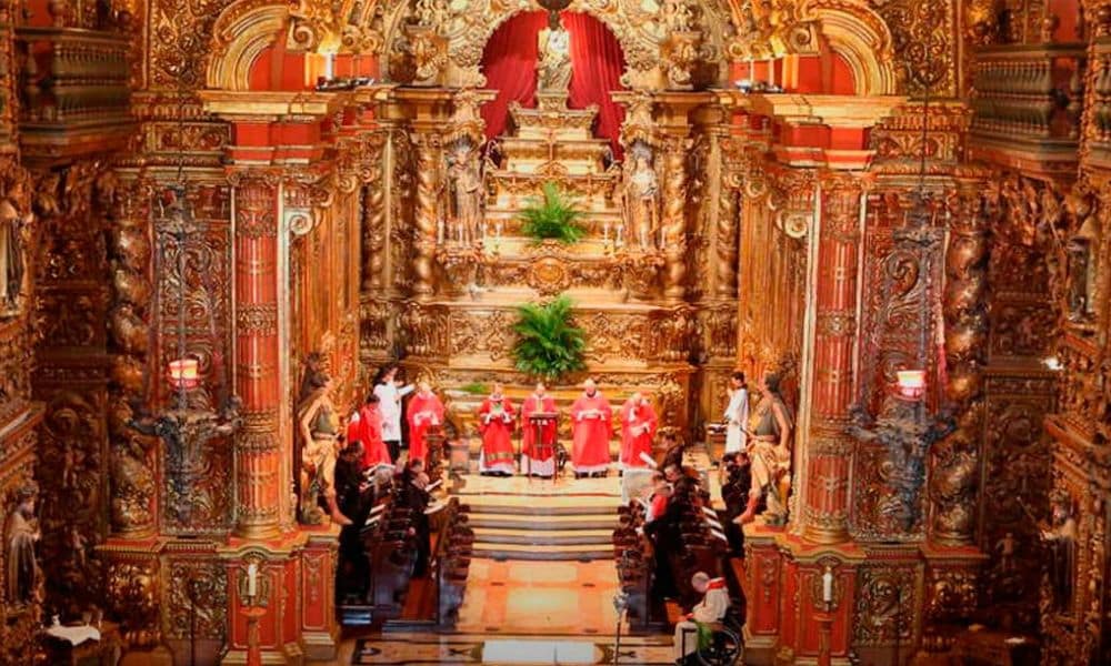 interior dorado del Monasterio de San Benito en Río de Janeiro